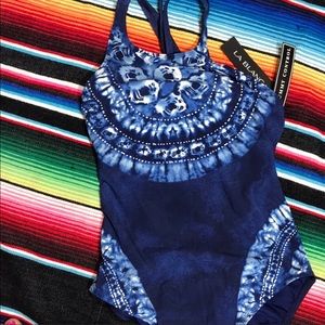 La Blanca NWT tummy control one piece swimsuit 6